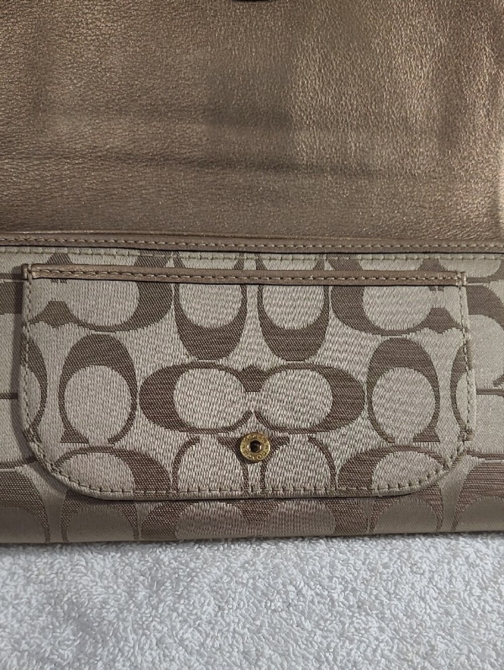 Coach Soho Beige Khaki Signature Jacquard Buckle Wallet - Picture 14 of 15